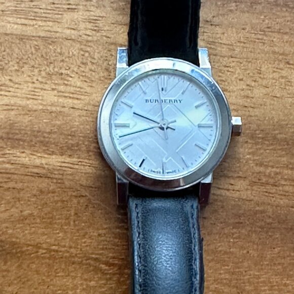 BURBERRY Ladies Watch - Picture 6 of 6